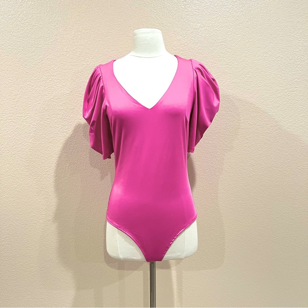 Live in the Moment Pink V Neck Puff Sleeve Bodysuit Size Large - Picture 9 of 14
